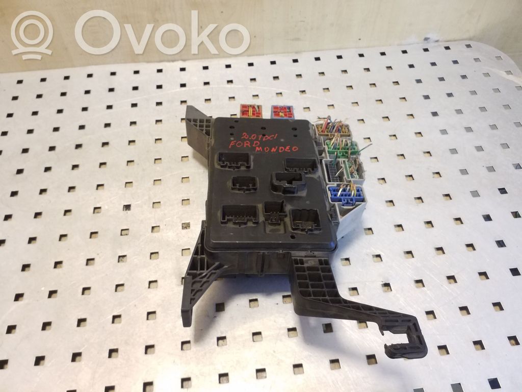 Ford Mondeo Mk III Modul siguranțe 