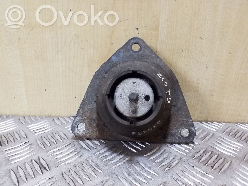 Renault Espace III Engine mount bracket 