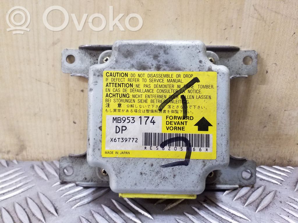 Mitsubishi Colt Airbag control unit/module 
