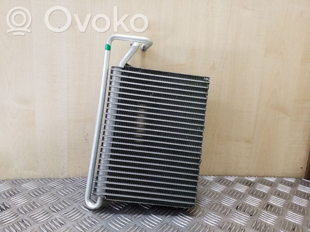 BMW X3 E83 Oro kondicionieriaus radiatorius (salone) 