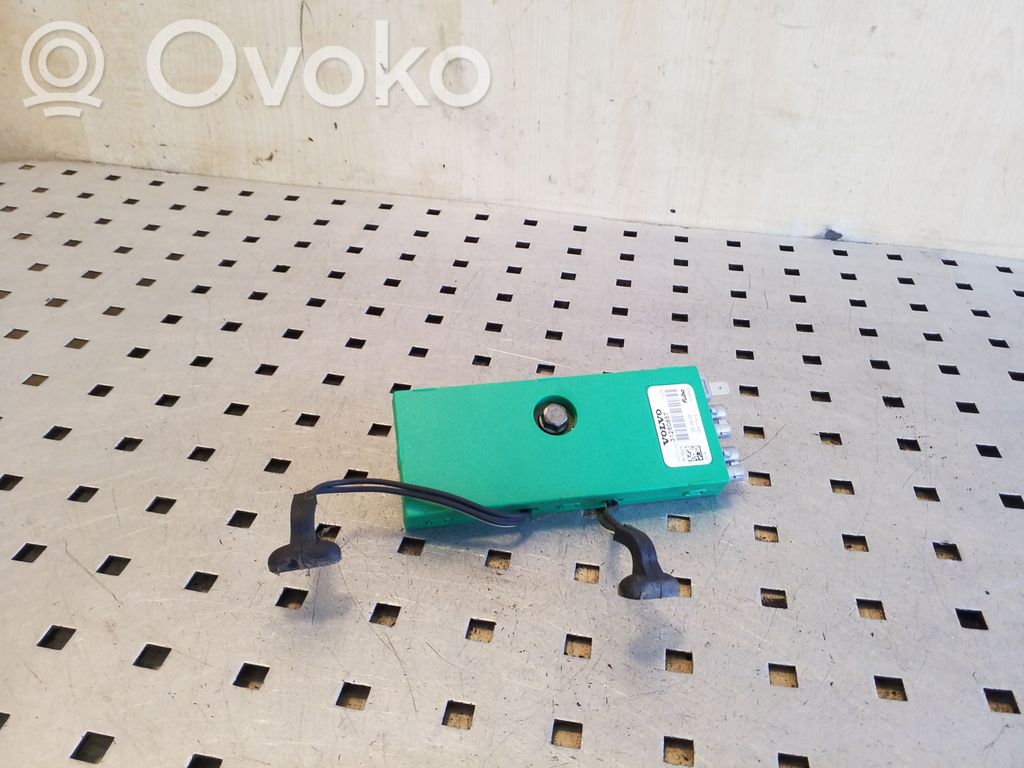 Volvo S80 Antenos stiprintuvas 