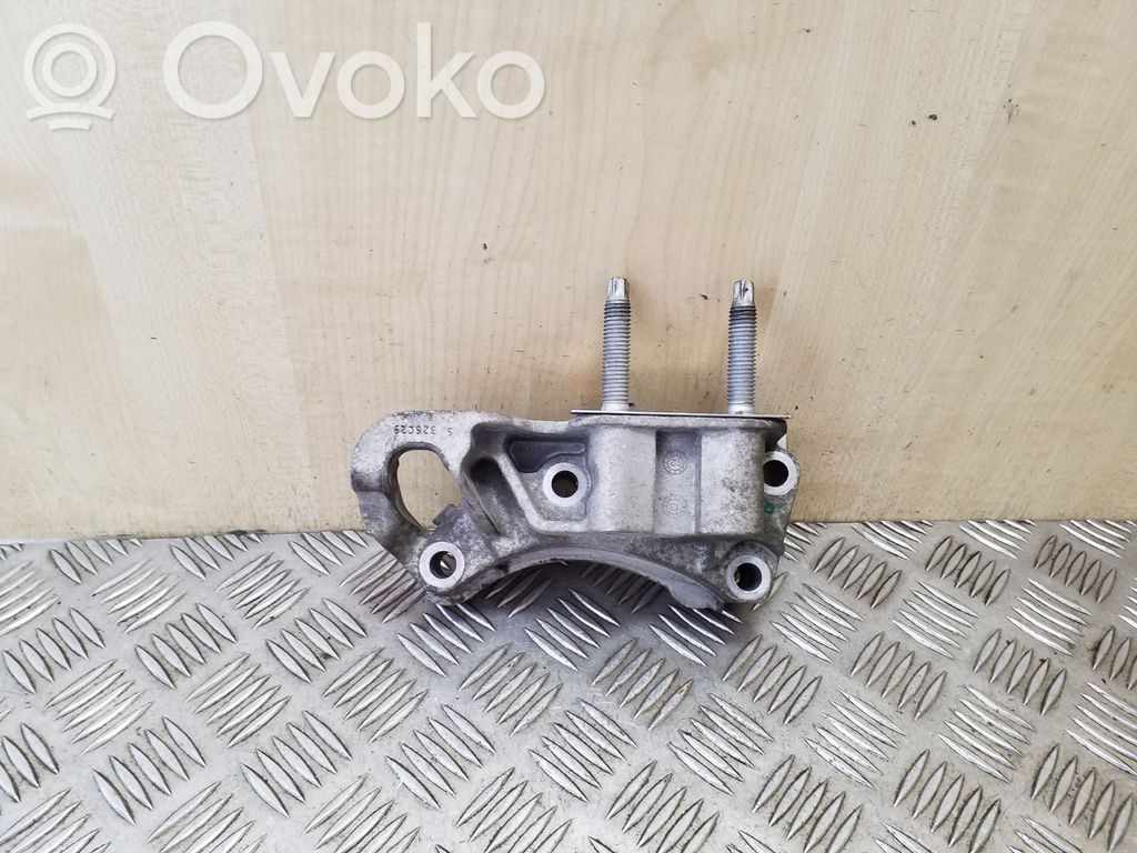 Volvo V40 Cross country Engine mounting bracket 