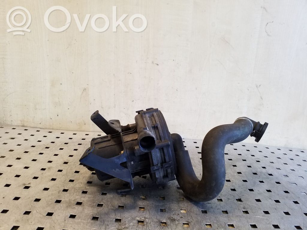 BMW X5 E53 Secondary air pump 