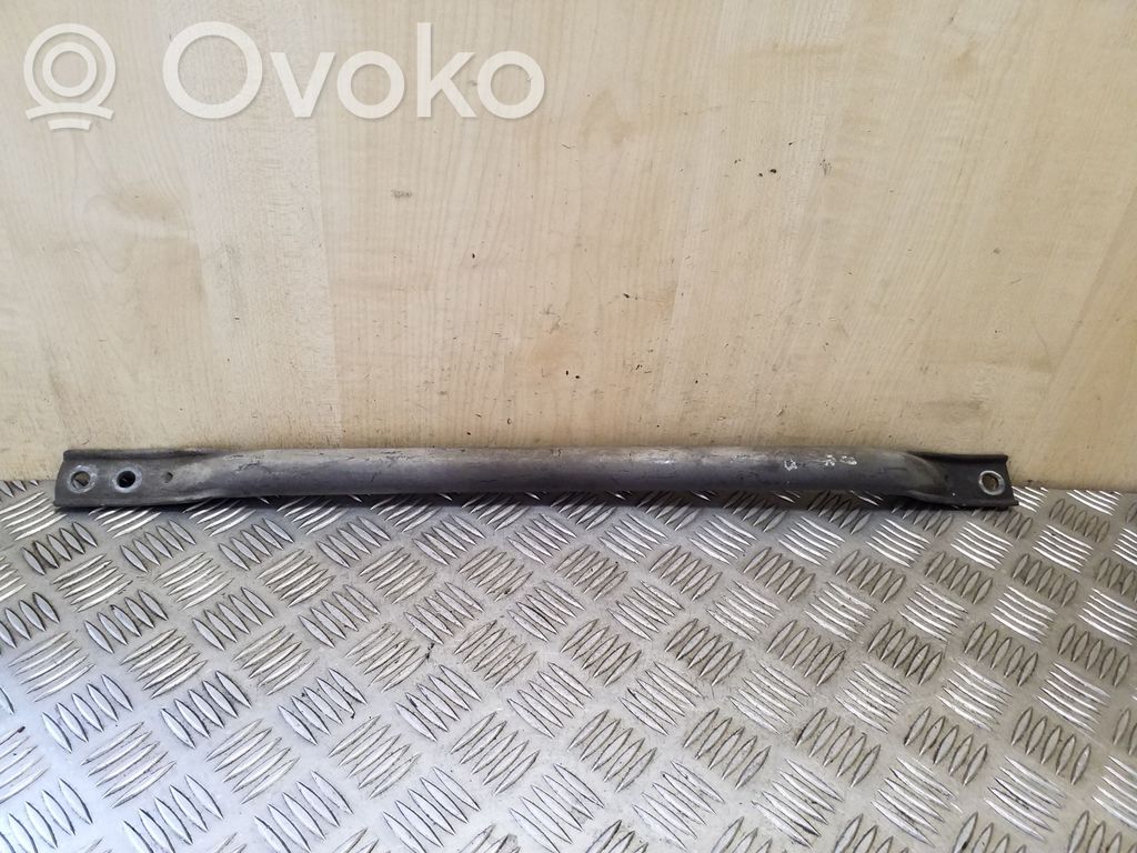 BMW X3 E83 Cits aizmugures šasijas elements 