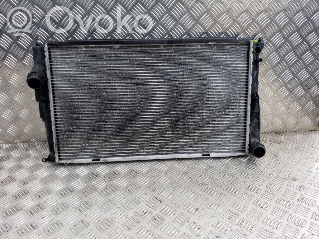 BMW 3 E90 E91 Coolant radiator 