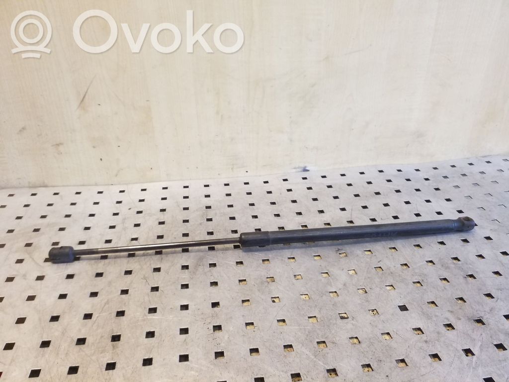 BMW 3 E90 E91 Amortizatorius galinio dangčio 