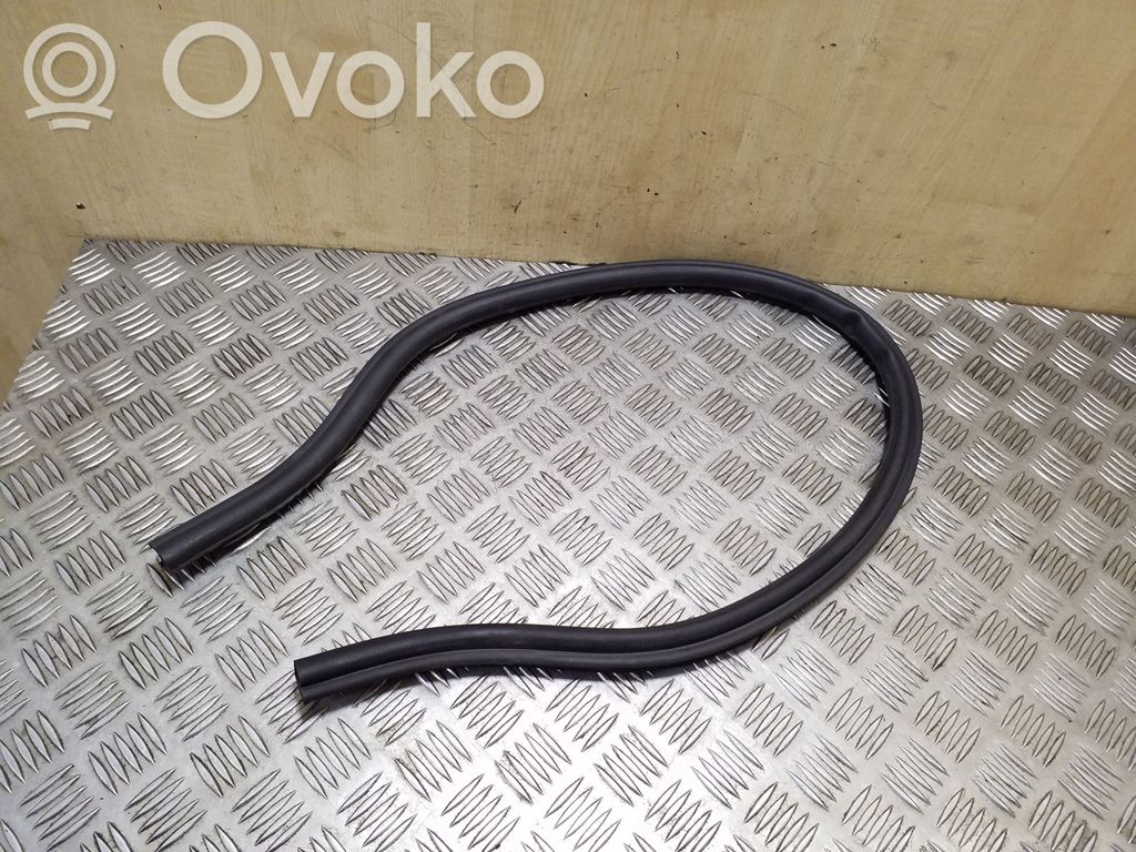 Audi TT TTS Mk2 Engine compartment rubber 