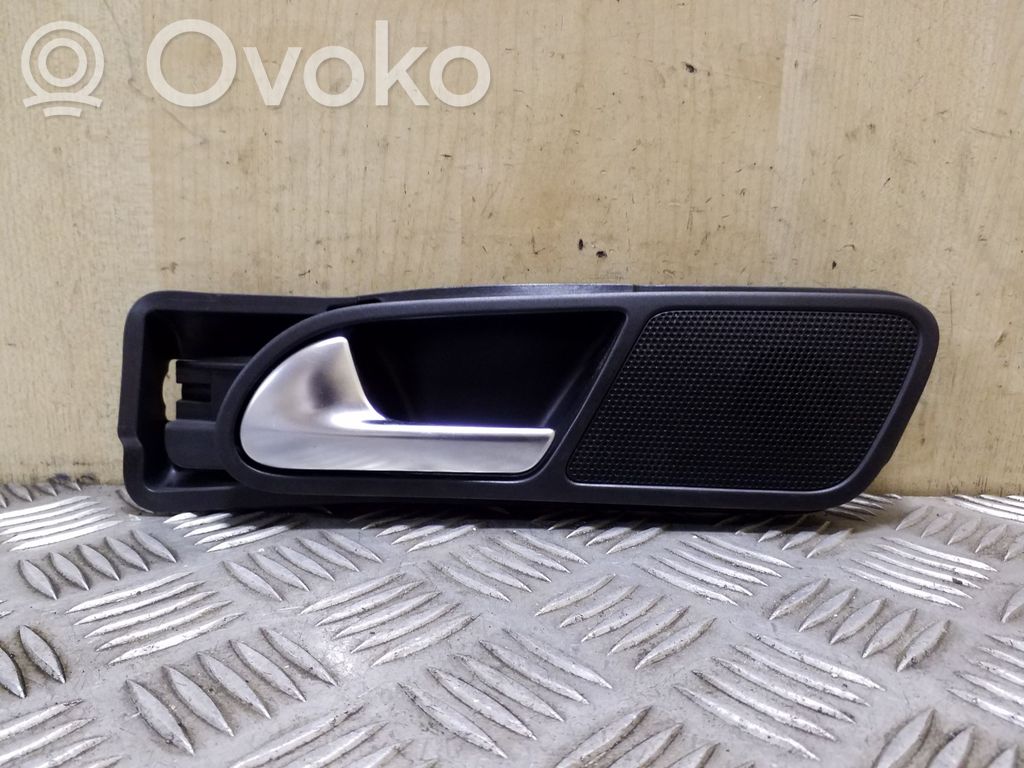 Volkswagen Tiguan Klamka wewnętrzna drzwi tylnych 
