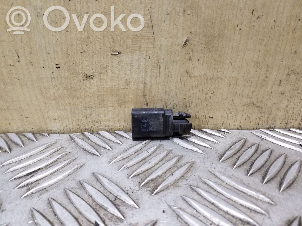 Außentemperatursensor   8Z0820535