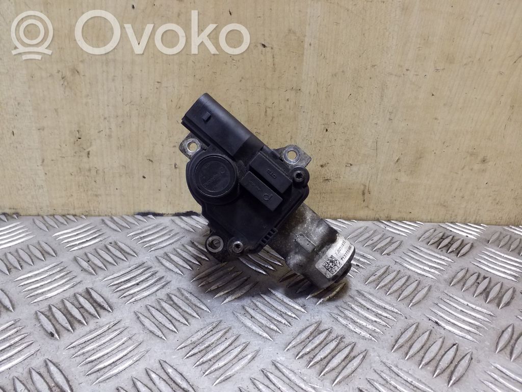 Nissan Qashqai Клапан EGR 