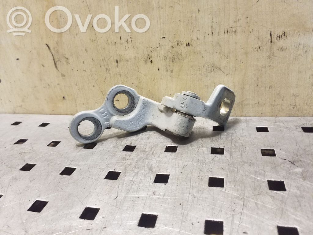 Ford Focus Front door upper hinge 