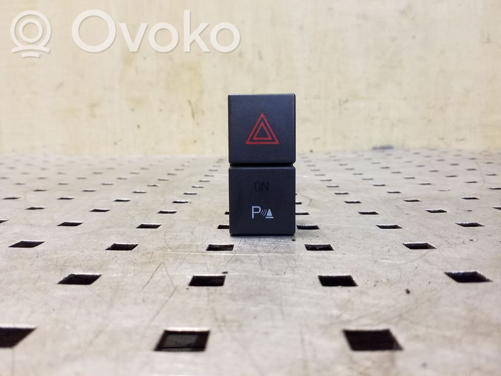 Ford Focus C-MAX Hazard light switch 