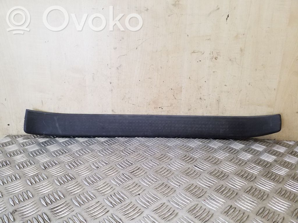 Audi A4 S4 B6 8E 8H Listwa progowa przednia 