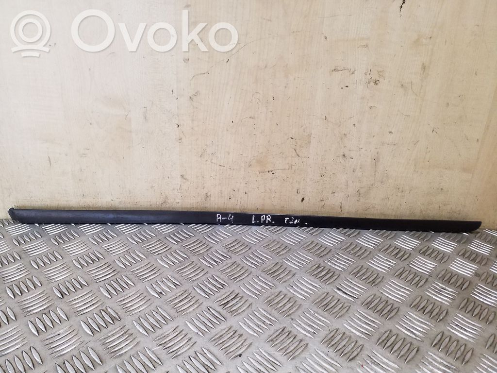 Audi A4 S4 B6 8E 8H Rivestimento parabrezza 