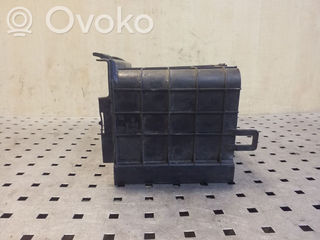 Volkswagen Touran I Batteriekasten