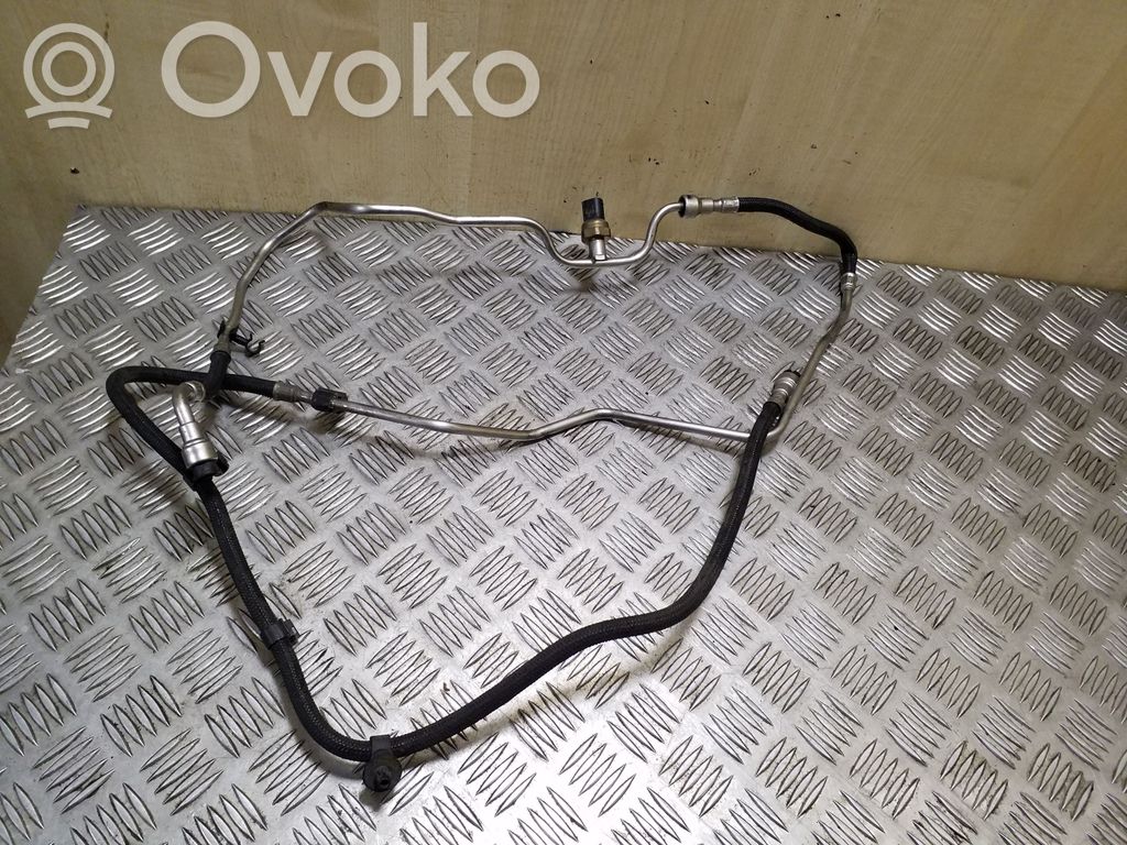 Volvo S60 Fuel line/pipe/hose 