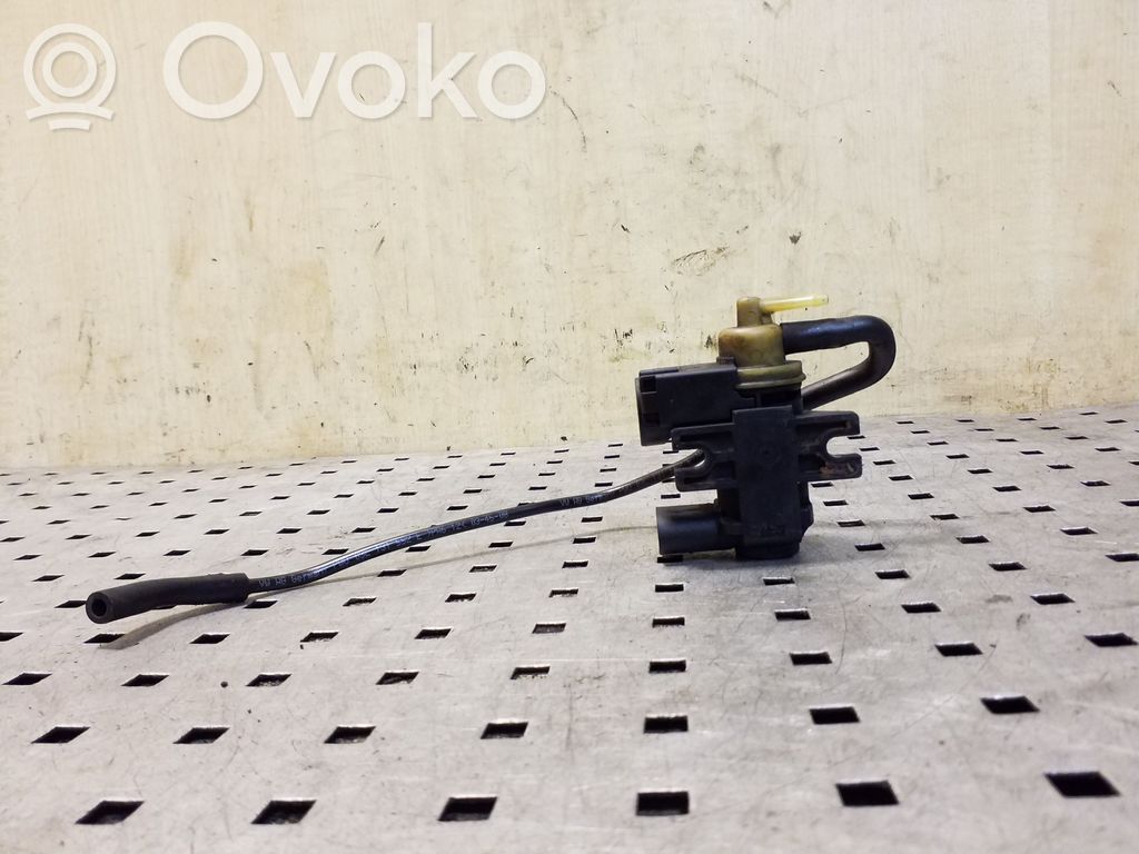 Electroválvula del turbo   8K0906627,4010835A