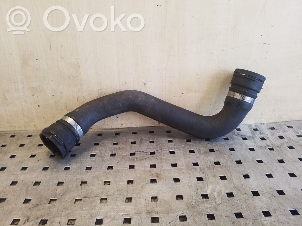 BMW X3 E83 Engine coolant pipe/hose 