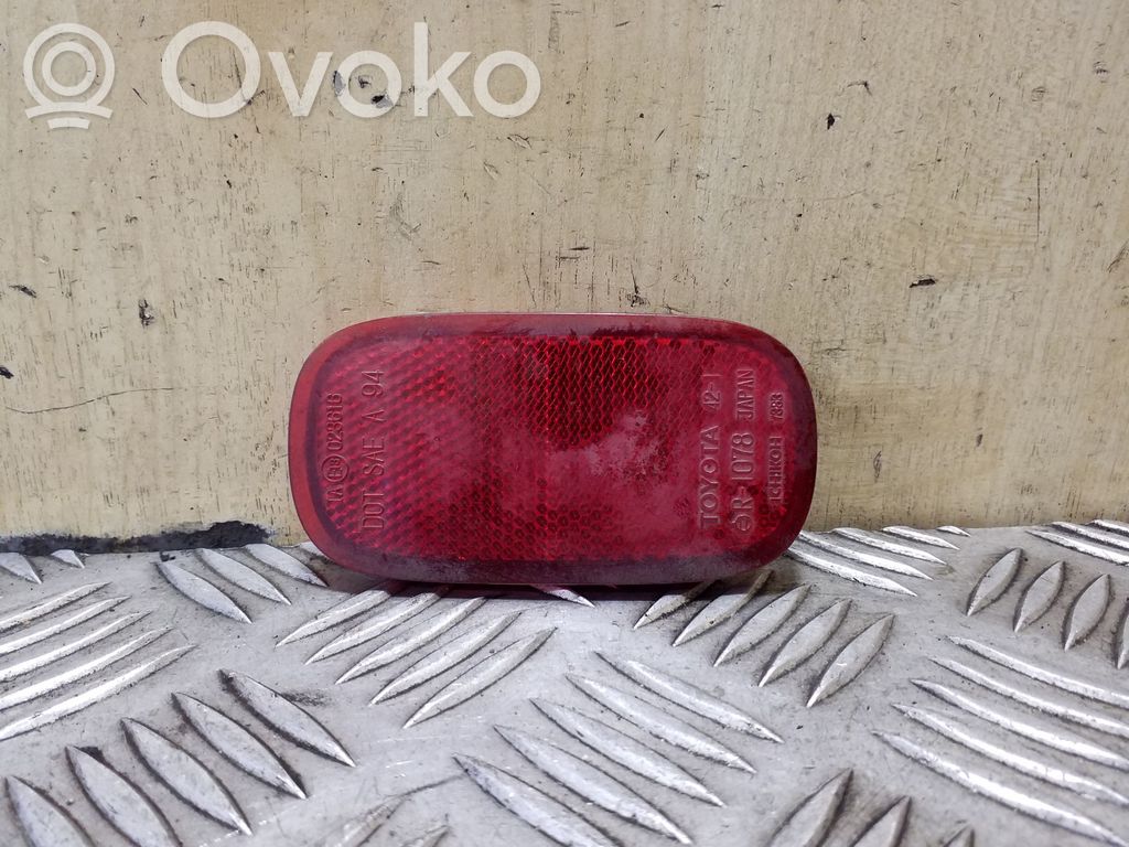 Toyota RAV 4 (XA20) Odblask lampy tylnej 