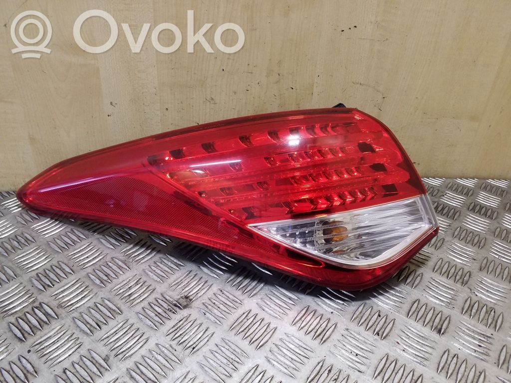 Hyundai i40 Aizmugurējais lukturis virsbūvē 