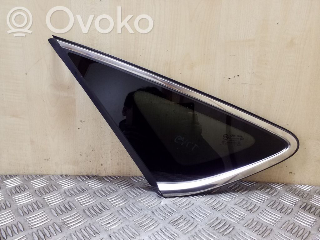 Hyundai i40 Szyba karoseryjna tylna 