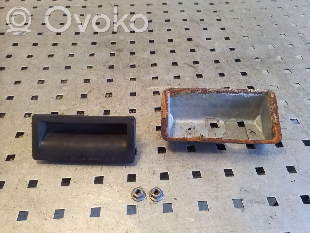 Volkswagen PASSAT B7 Uchwyt / Rączka zewnętrzna otwierania klapy tylnej / bagażnika 