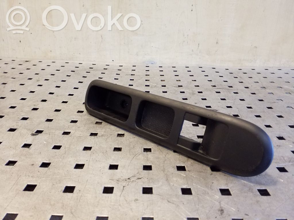 Peugeot 3008 I Rivestimento pulsantiera finestrino della portiera anteriore 