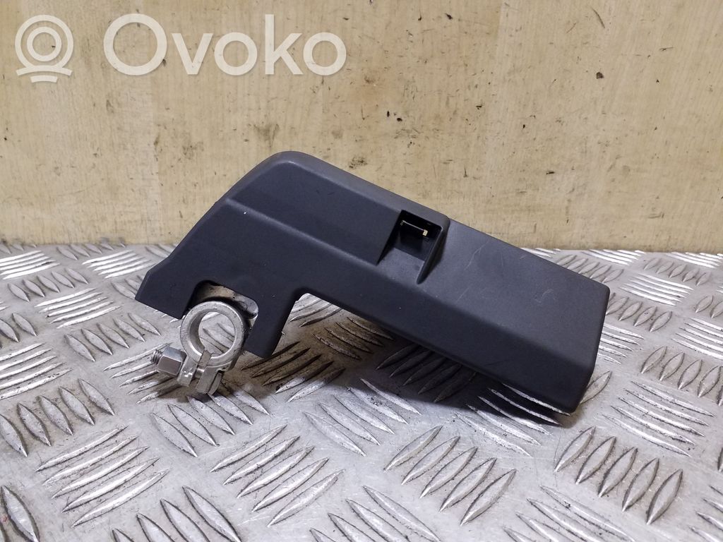 Plus / Klema / Przewód akumulatora   8J0915459