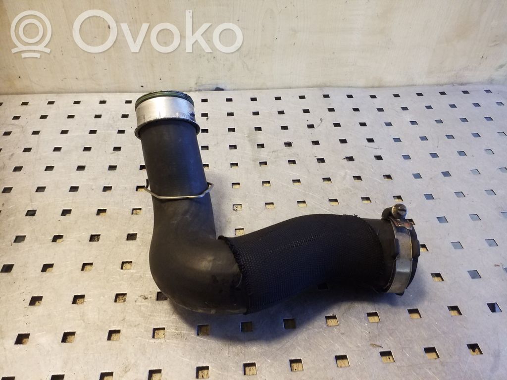 Volkswagen Touareg I Furtun/conductă intercooler 