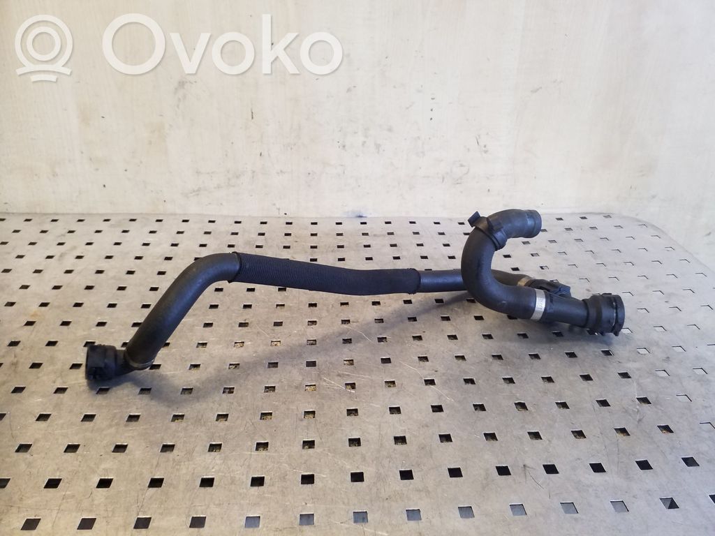 BMW X3 E83 Engine coolant pipe/hose 