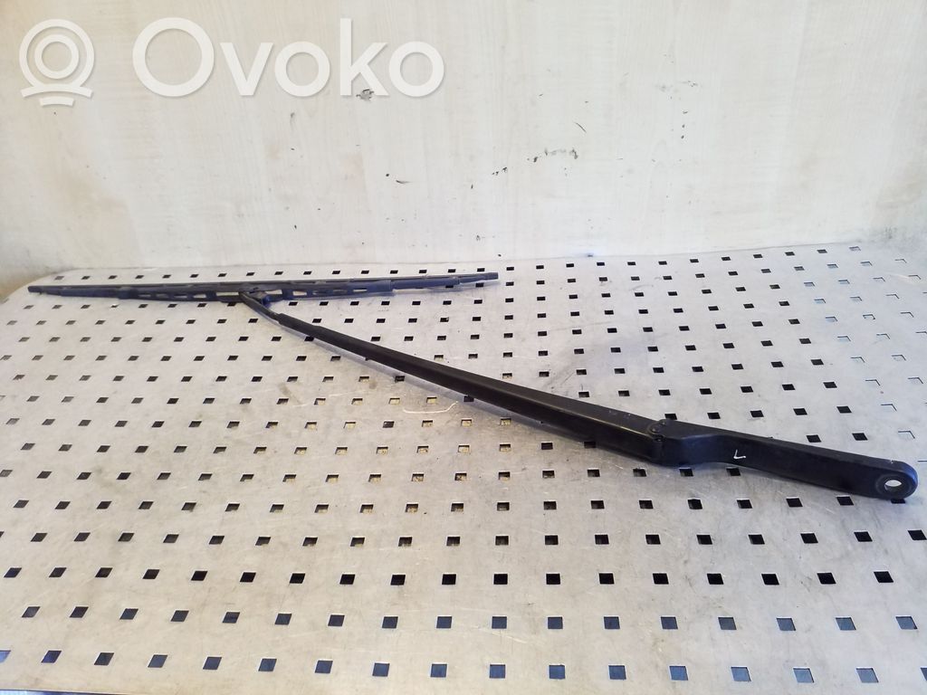 BMW X5 E53 Front wiper blade arm 