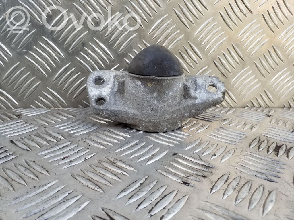 Volkswagen PASSAT CC Flanșă fixare amortizor față 