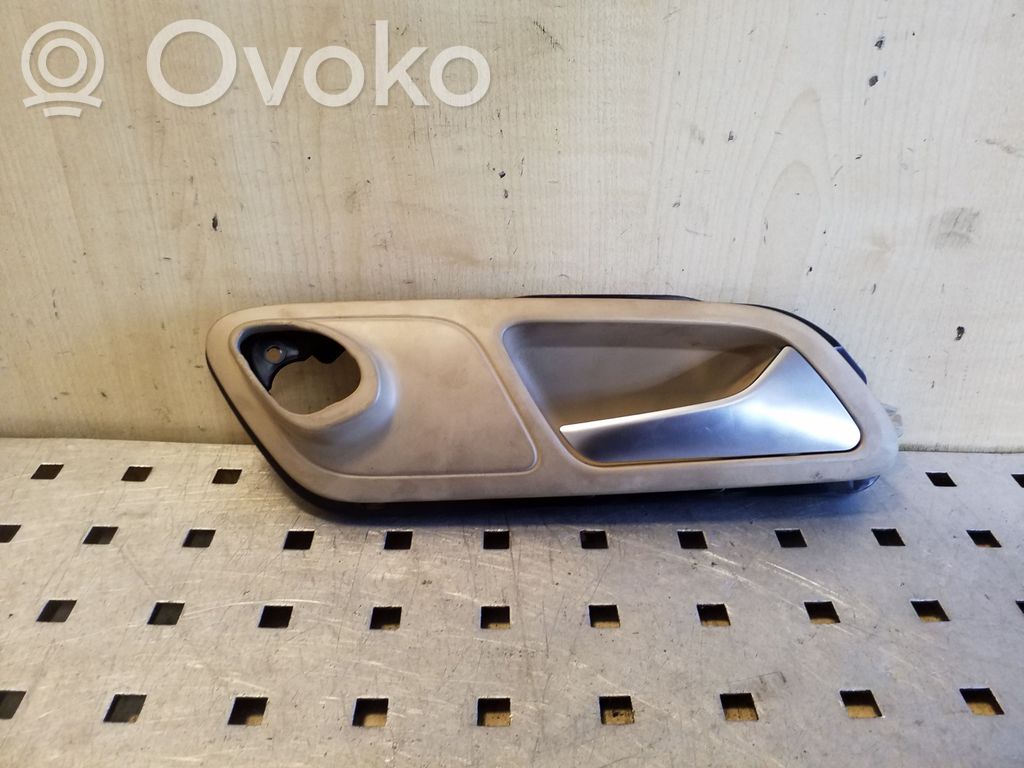 Volkswagen PASSAT CC Rear door interior handle 