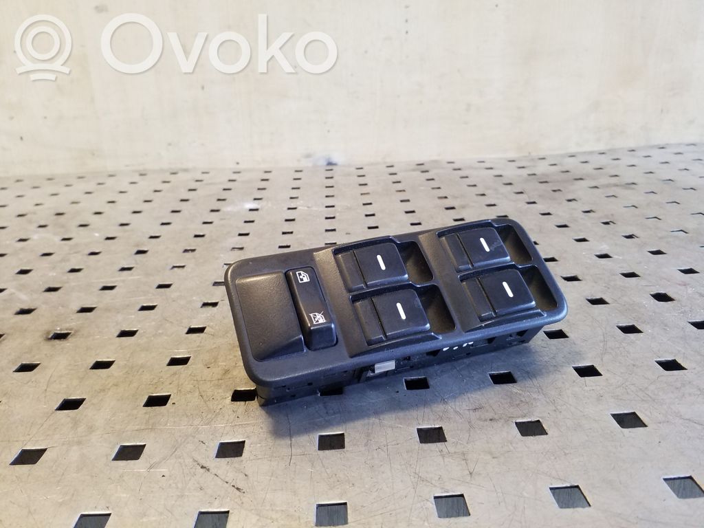Land Rover Discovery 3 - LR3 Electric window control switch 