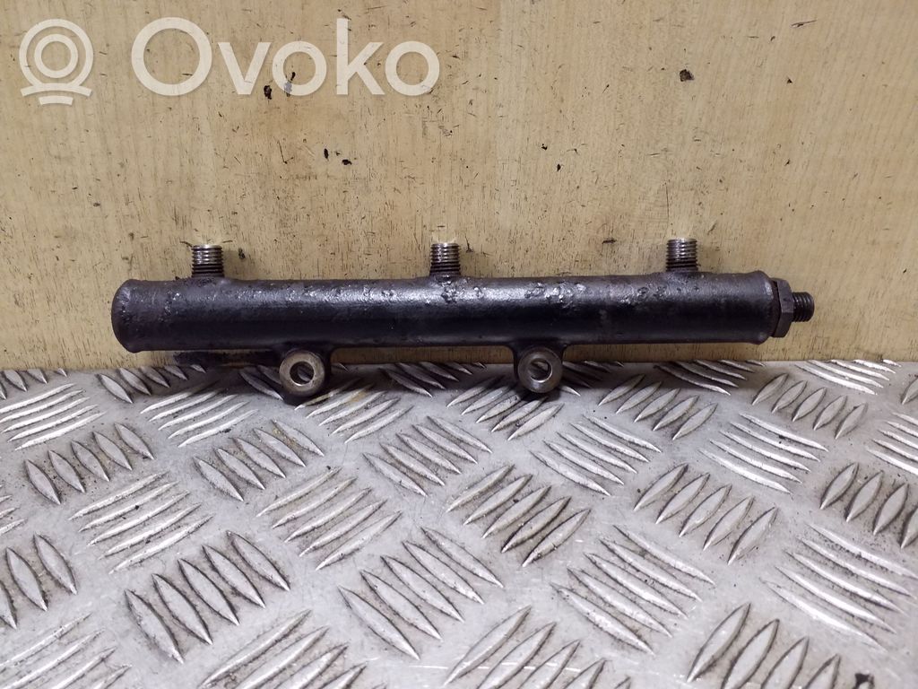 Land Rover Discovery 3 - LR3 Linea principale tubo carburante