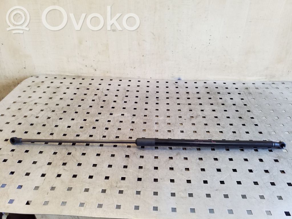 Amortyzator klapy tylnej bagażnika   904511KA2C