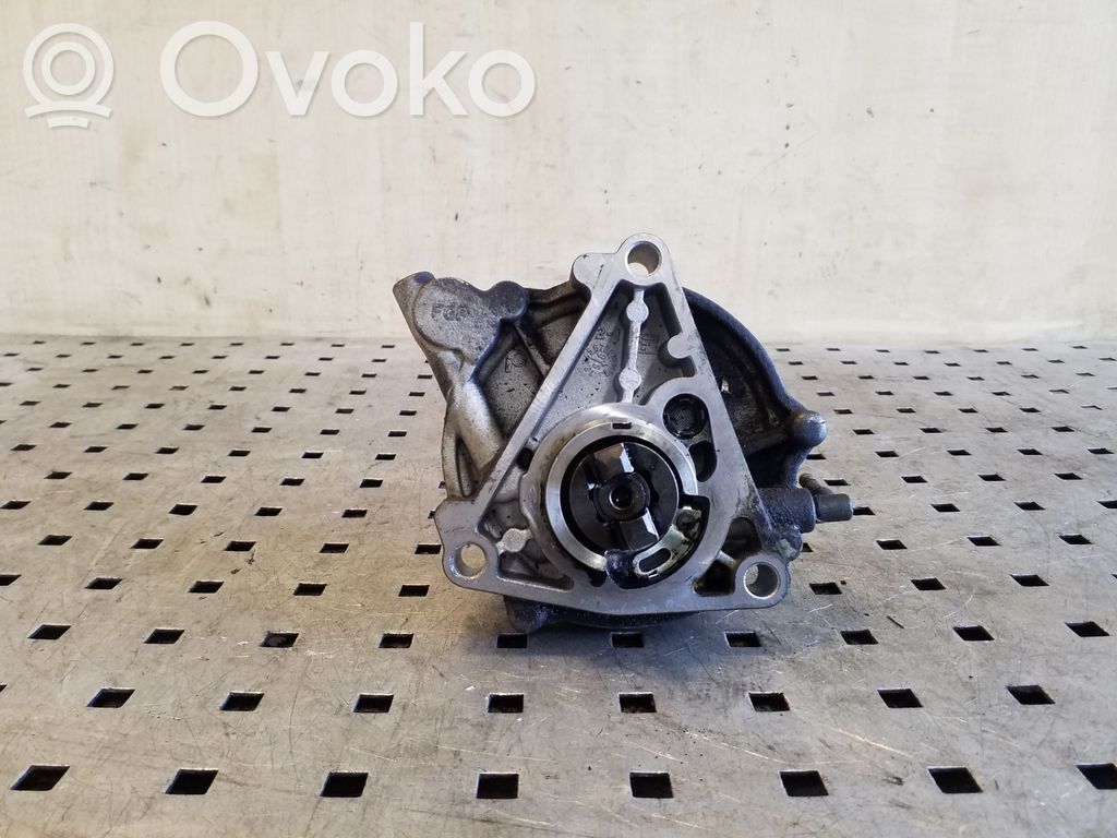 Opel Astra H Bomba de vacío 