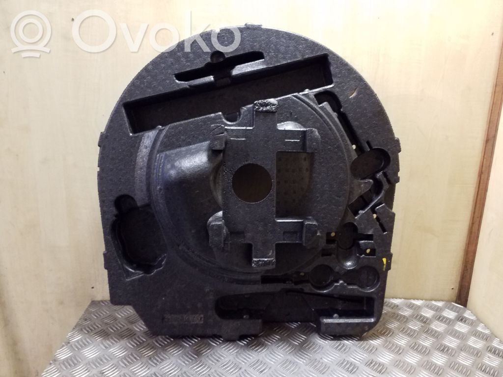 Citroen DS4 Spare wheel section trim 
