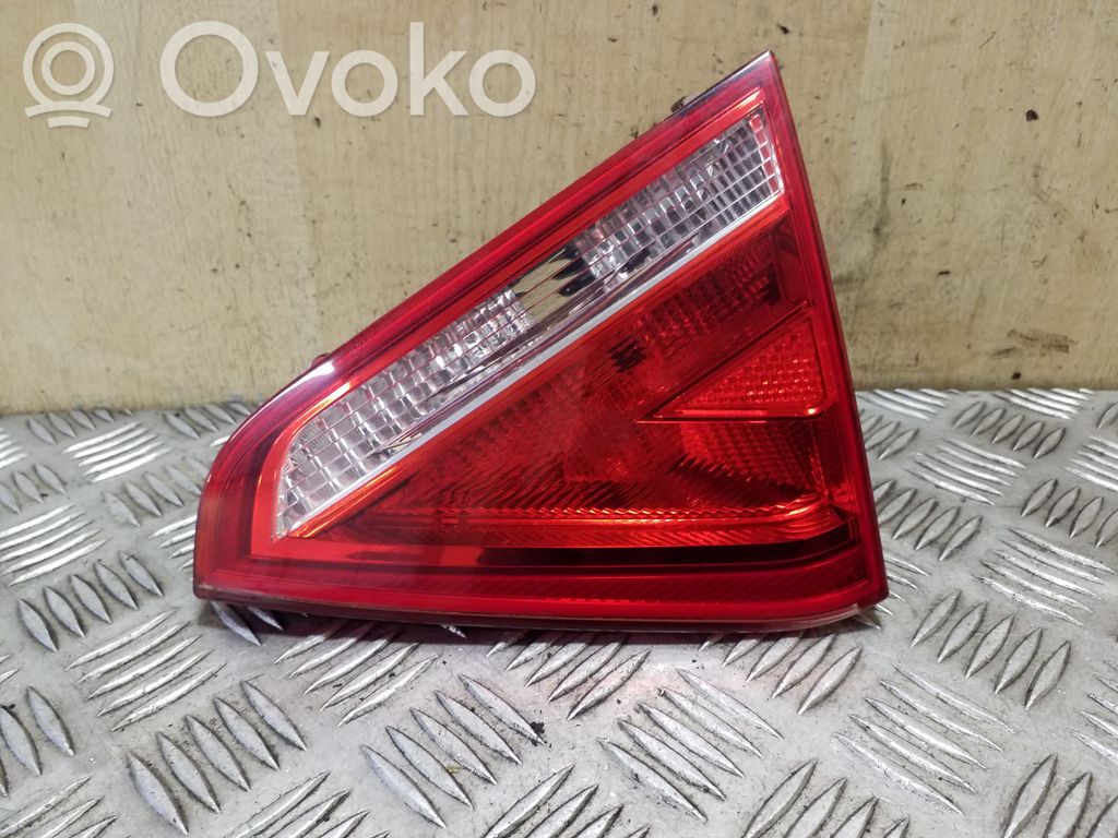 Audi A5 8T 8F Lampy tylnej klapy bagażnika 
