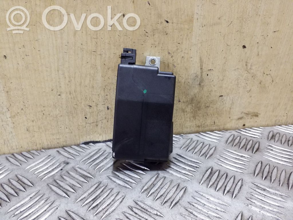 Ohjauspyörän lukitus   8K0905852A