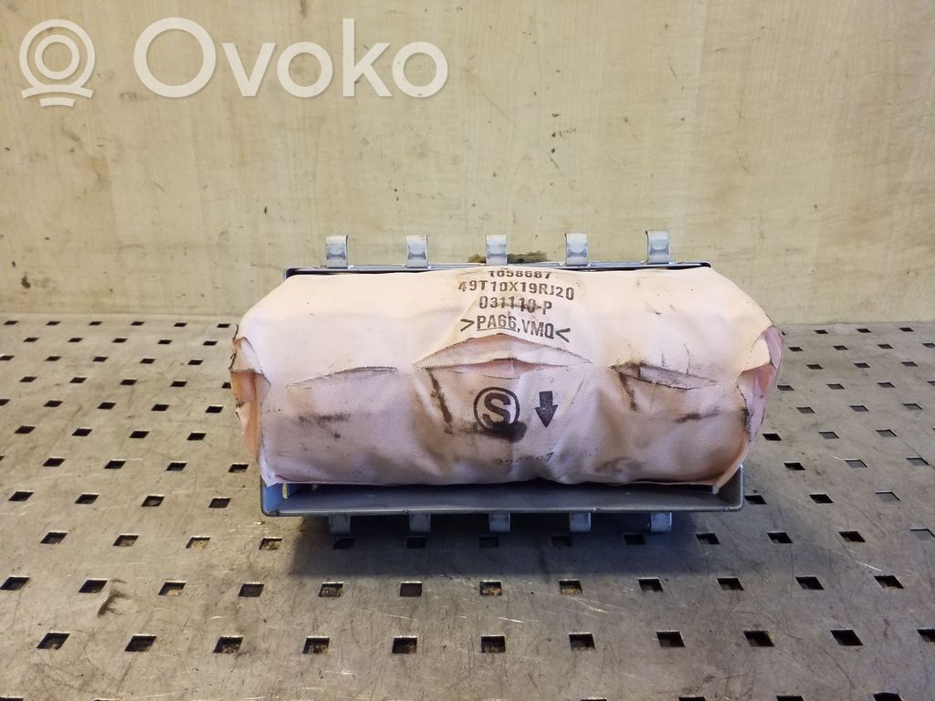 Subaru Outback Passenger airbag 
