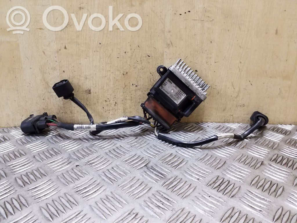 Audi A4 S4 B8 8K Coolant fan relay 