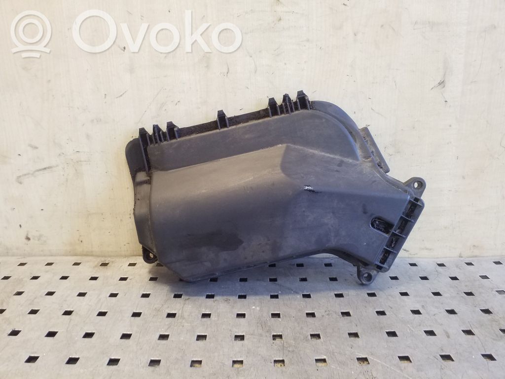 Audi A4 S4 B8 8K Altra parte del vano motore 