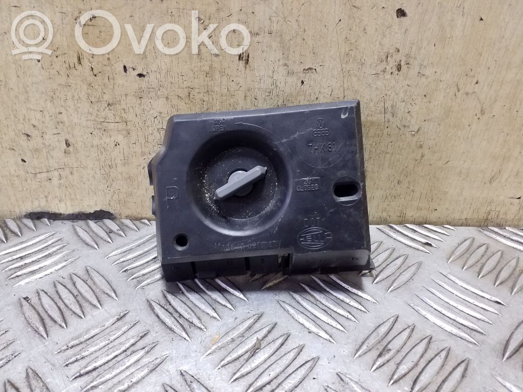 Audi 100 S4 C4 Takavalon osa 