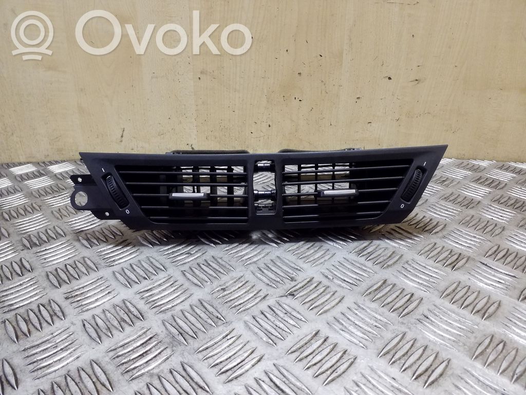 BMW X1 E84 Rejilla de ventilación central del panel 