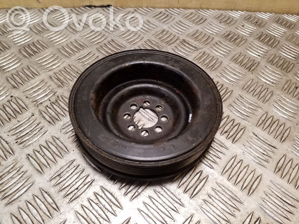 Audi A6 S6 C4 4A Kampiakselin vauhtipyörä 