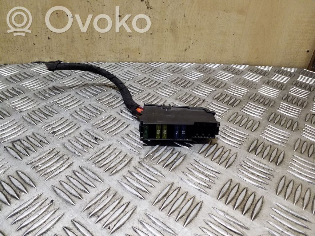 Audi Q7 4L Fuse module 