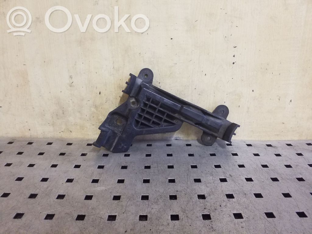 Audi A6 S6 C4 4A Support de pare-chocs arrière