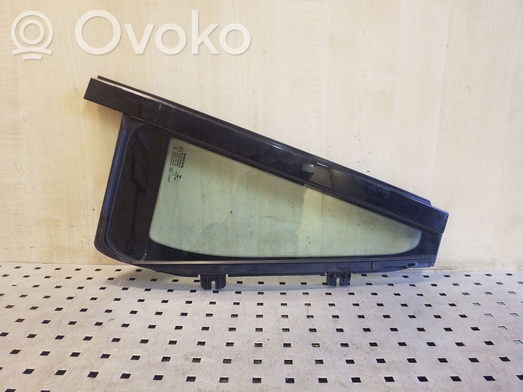 Volvo XC90 Ventanilla de ventilación de la puerta trasera 