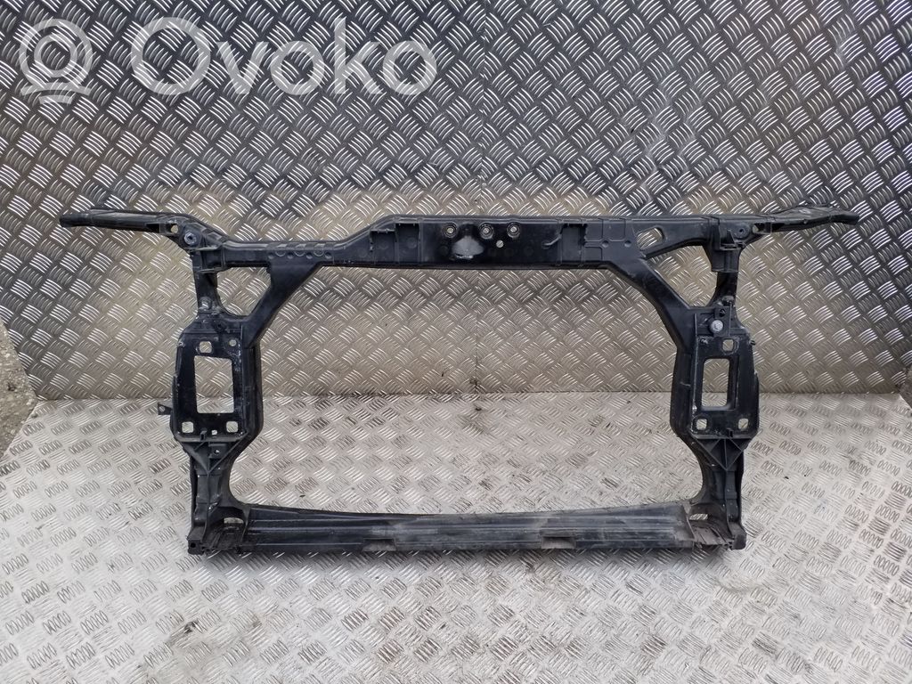 Pas przedni   8K0805594K